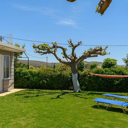 Vila Petrakis Afrathias Garden House Kalamaki  Exteriér fotografie
