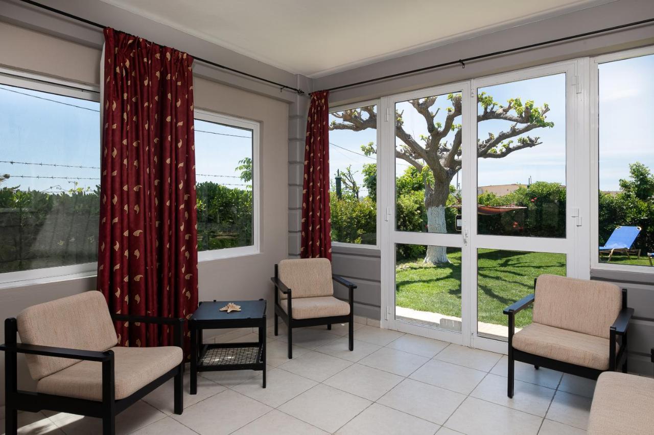 Vila Petrakis Afrathias Garden House Kalamaki  Exteriér fotografie