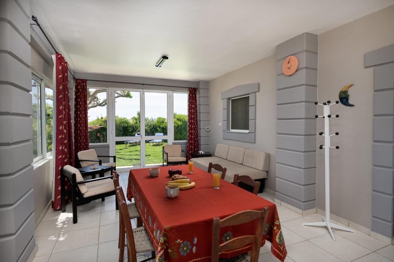 Vila Petrakis Afrathias Garden House Kalamaki  Exteriér fotografie