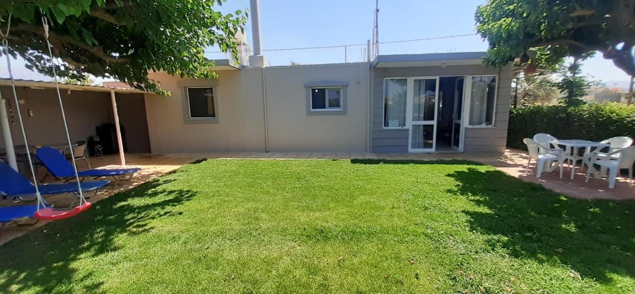 Vila Petrakis Afrathias Garden House Kalamaki  Exteriér fotografie